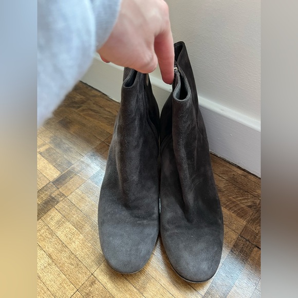 GIANVITO ROSSI
Margaux 65 suede dark brown ankle boots - Picture 1 of 3